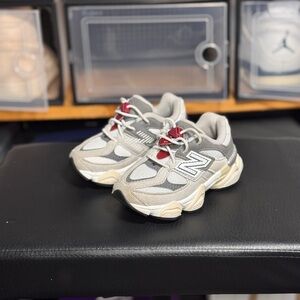 New Balance Kids Sneakers - Gray and Red